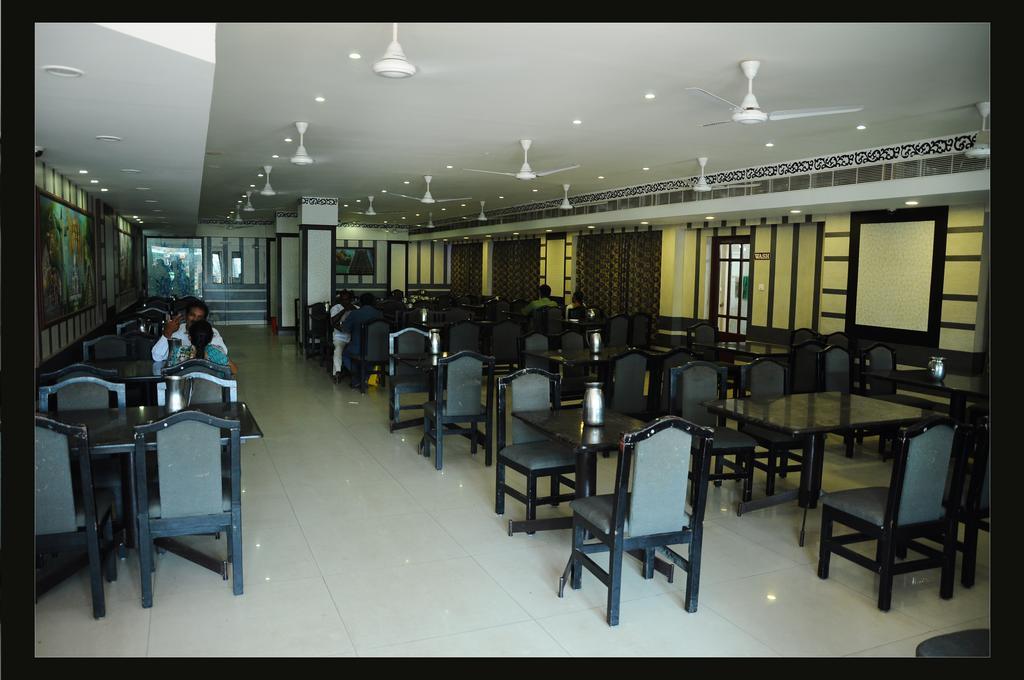 Hotel Mayas Tiruchirappalli Dış mekan fotoğraf