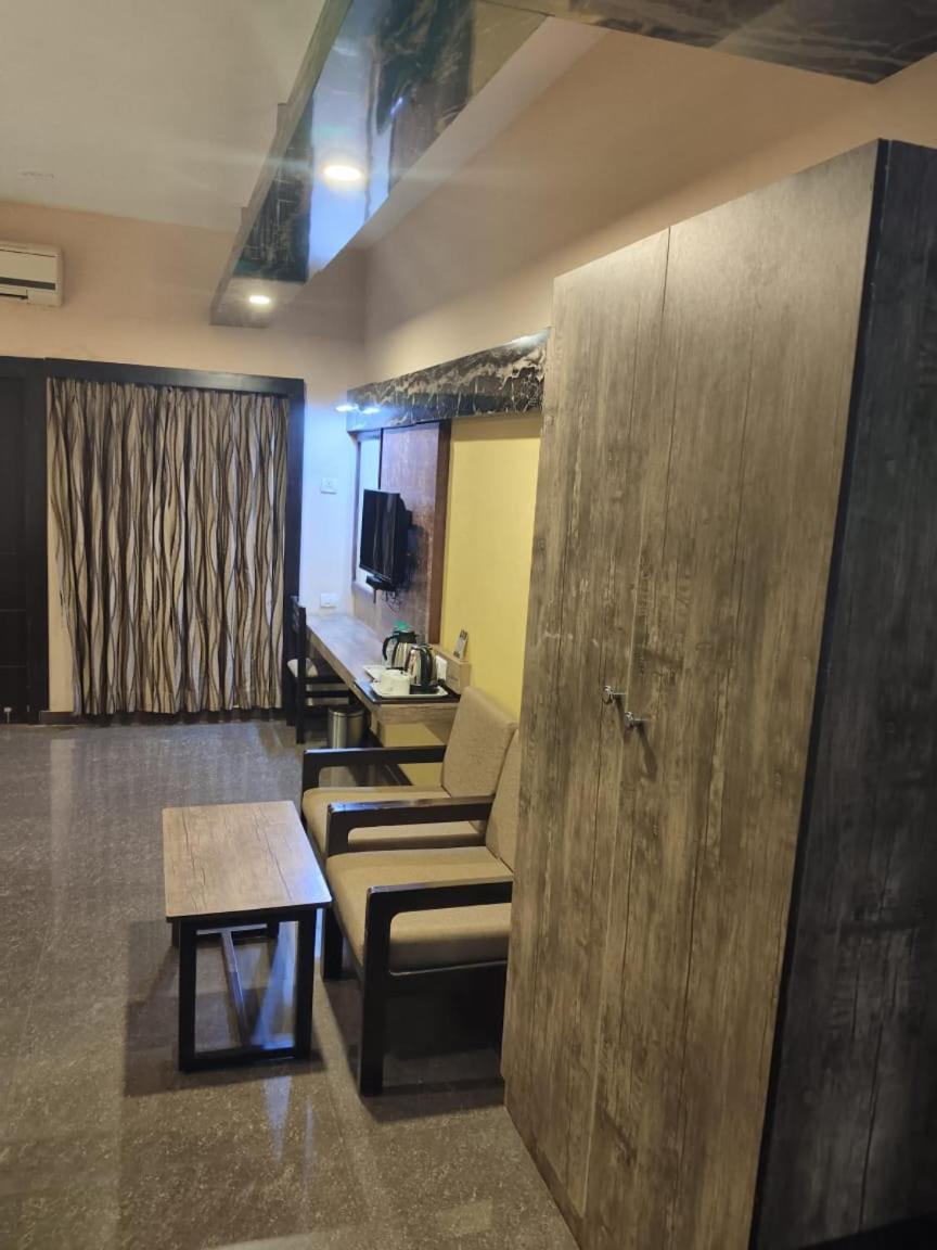 Hotel Mayas Tiruchirappalli Dış mekan fotoğraf
