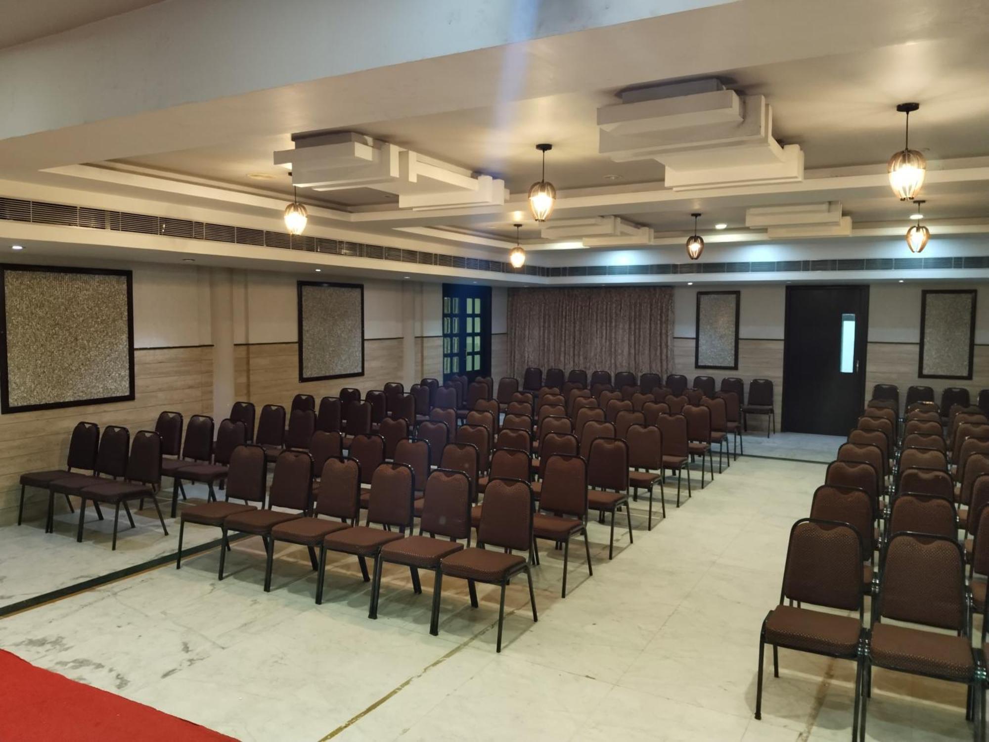 Hotel Mayas Tiruchirappalli Dış mekan fotoğraf