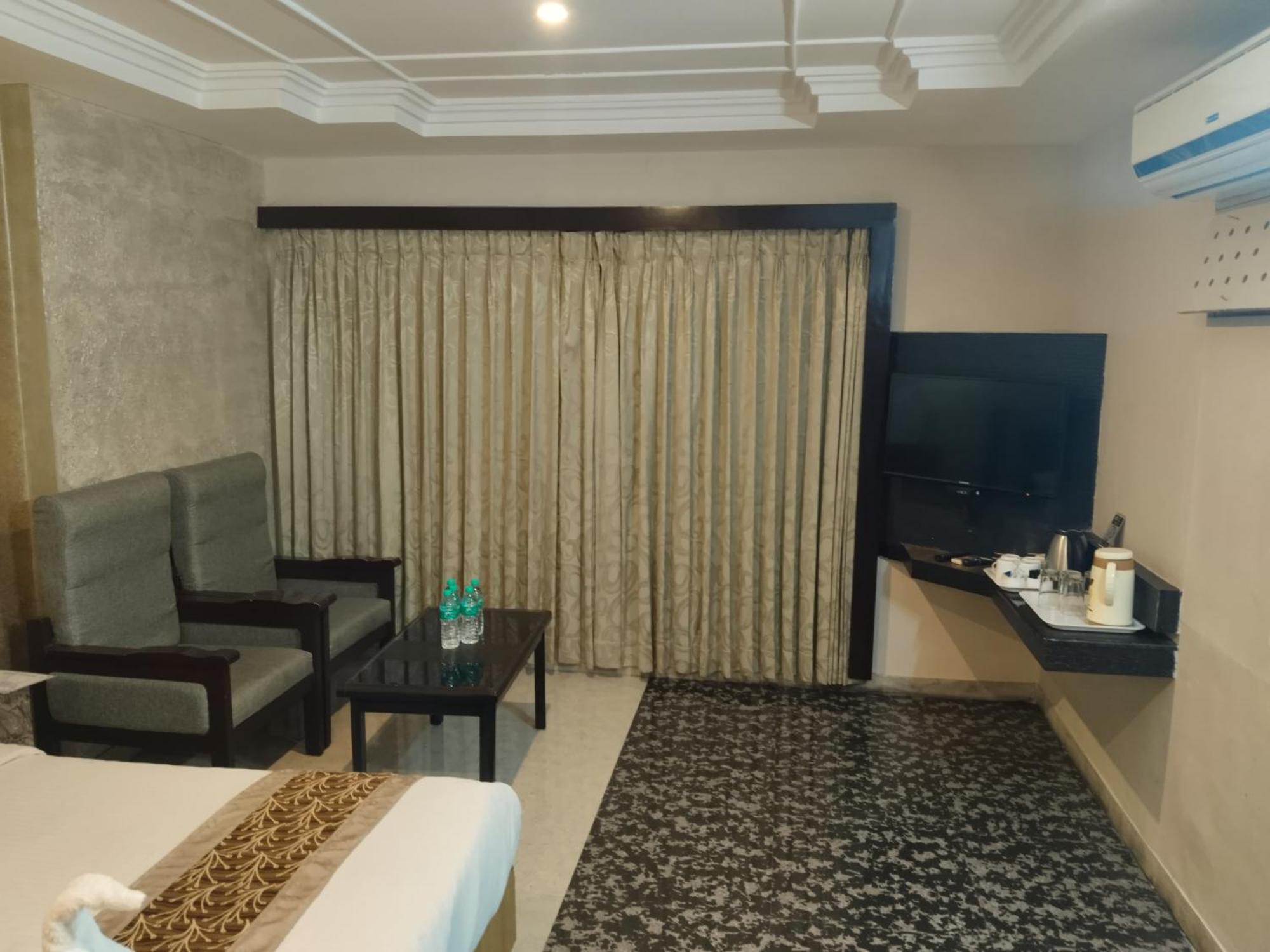 Hotel Mayas Tiruchirappalli Dış mekan fotoğraf