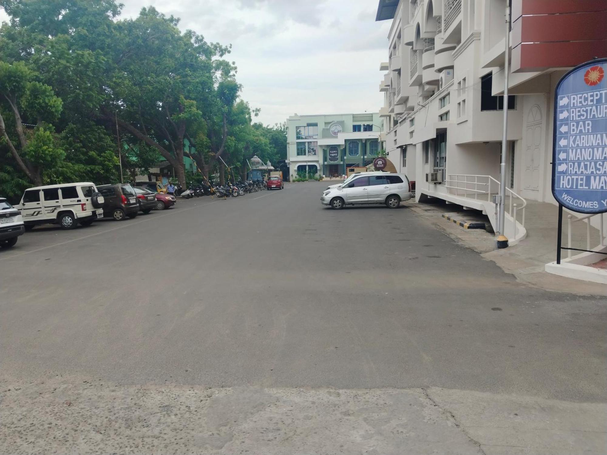 Hotel Mayas Tiruchirappalli Dış mekan fotoğraf