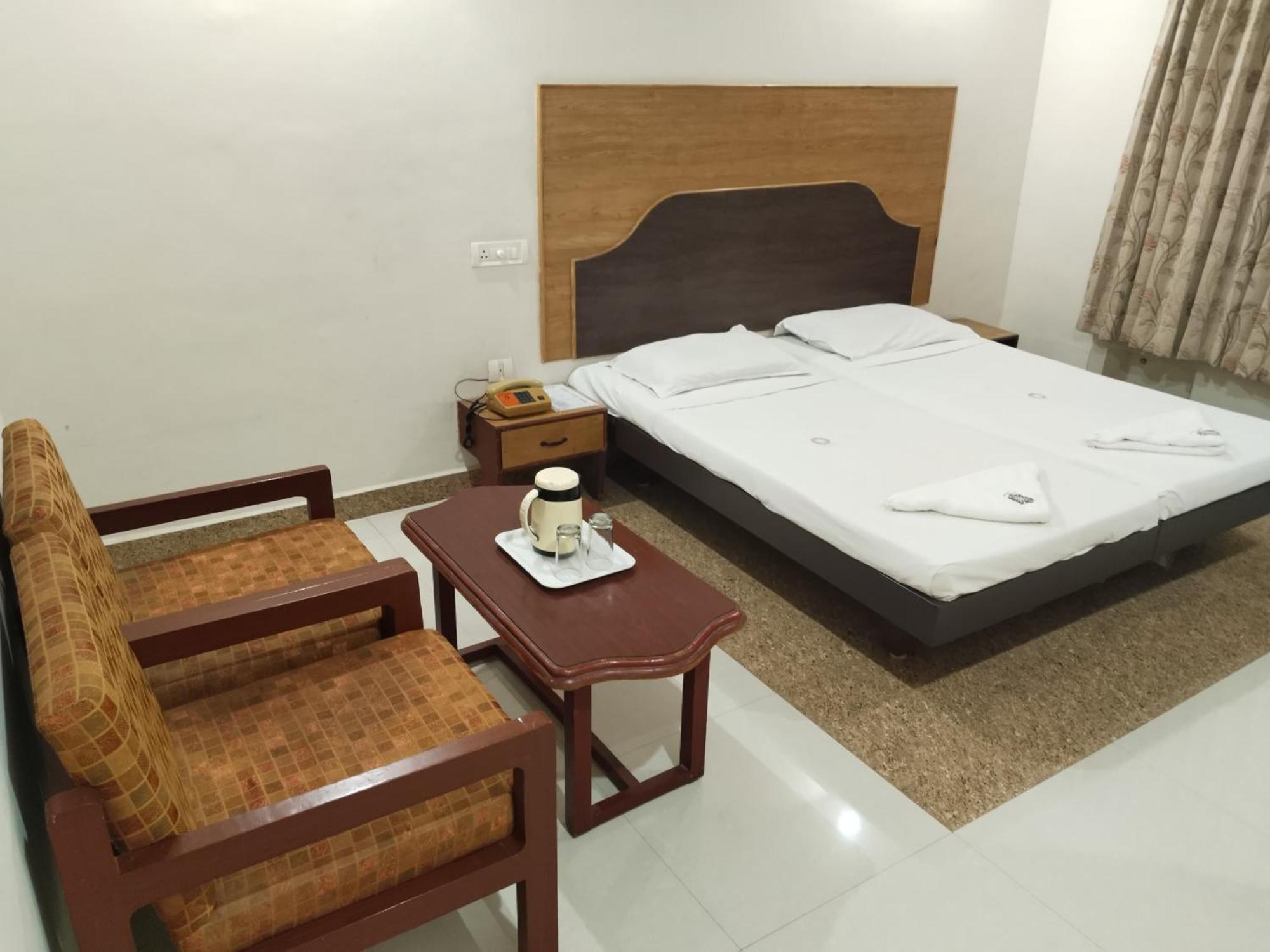 Hotel Mayas Tiruchirappalli Dış mekan fotoğraf